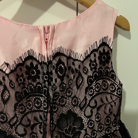 Girls fancy lace dress - pink and black - size 3 - Picture 5 of 7
